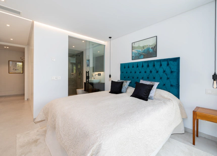 VILLA DE LUJO FAMILIAR EN VENTA EN NUEVA ANDALUCÍA