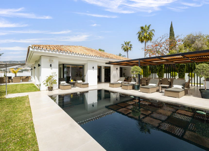VILLA DE LUJO FAMILIAR EN VENTA EN NUEVA ANDALUCÍA
