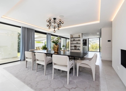VILLA DE LUJO FAMILIAR EN VENTA EN NUEVA ANDALUCÍA