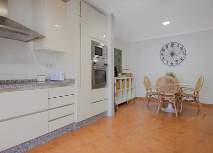 APARTMENT WITH SPACIOUS TERRACE FOR SALE IN SAN PEDRO DE ALCÁNTARA, MARBELLA