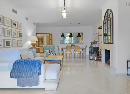 APARTMENT WITH SPACIOUS TERRACE FOR SALE IN SAN PEDRO DE ALCÁNTARA, MARBELLA