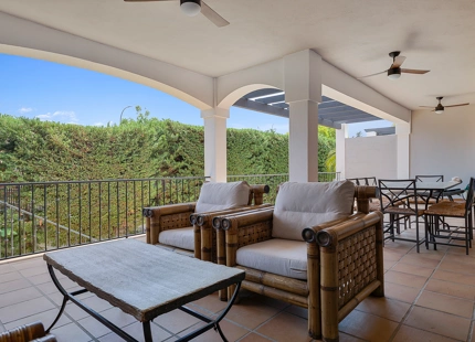 APARTMENT WITH SPACIOUS TERRACE FOR SALE IN SAN PEDRO DE ALCÁNTARA, MARBELLA