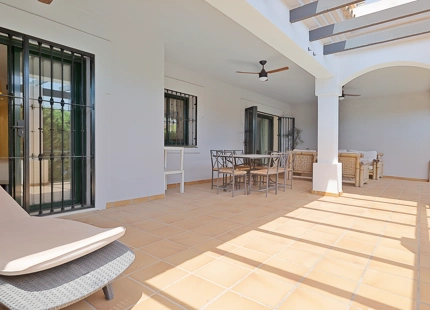 APARTMENT WITH SPACIOUS TERRACE FOR SALE IN SAN PEDRO DE ALCÁNTARA, MARBELLA