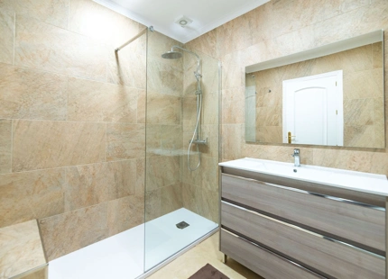 GROUND FLOOR BEACHFRONT APARTMENT FOR SALE IN ELVIRIA, MARBELLA EAST