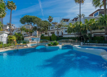 GROUND FLOOR BEACHFRONT APARTMENT FOR SALE IN ELVIRIA, MARBELLA EAST