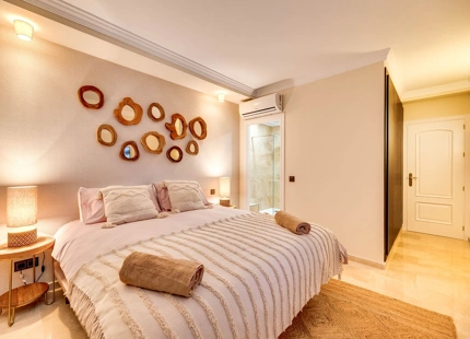 GROUND FLOOR BEACHFRONT APARTMENT FOR SALE IN ELVIRIA, MARBELLA EAST