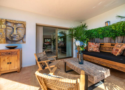 GROUND FLOOR BEACHFRONT APARTMENT FOR SALE IN ELVIRIA, MARBELLA EAST