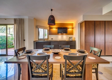 GROUND FLOOR BEACHFRONT APARTMENT FOR SALE IN ELVIRIA, MARBELLA EAST