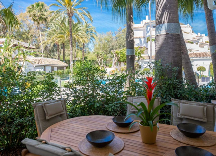 GROUND FLOOR BEACHFRONT APARTMENT FOR SALE IN ELVIRIA, MARBELLA EAST