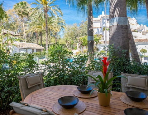 Ground Floor Apartment for sale in Elviria, Marbella Este