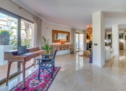 GROUND FLOOR BEACHFRONT APARTMENT FOR SALE IN ELVIRIA, MARBELLA EAST