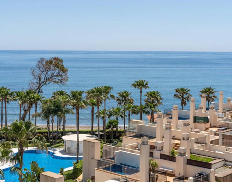 Duplex Penthouse for sale in New Golden Mile, Estepona East