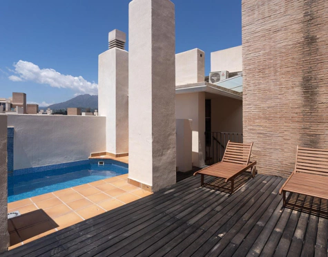 Duplex Penthouse for sale in New Golden Mile, Estepona East