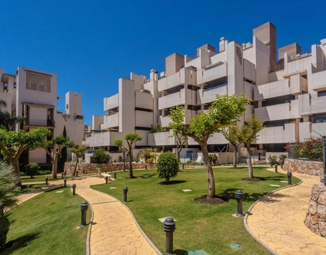 Duplex Penthouse for sale in New Golden Mile, Estepona East