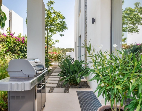 Villa Pareada en venta en Cabopino, Marbella Este