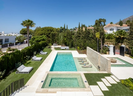 VILLA DE LUJO DE 6 DORMITORIOS CON VISTAS PANORÁMICAS AL MAR EN SIERRA BLANCA