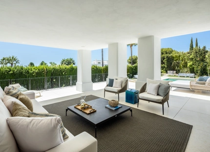 VILLA DE LUJO DE 6 DORMITORIOS CON VISTAS PANORÁMICAS AL MAR EN SIERRA BLANCA