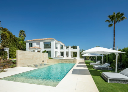 VILLA DE LUJO DE 6 DORMITORIOS CON VISTAS PANORÁMICAS AL MAR EN SIERRA BLANCA