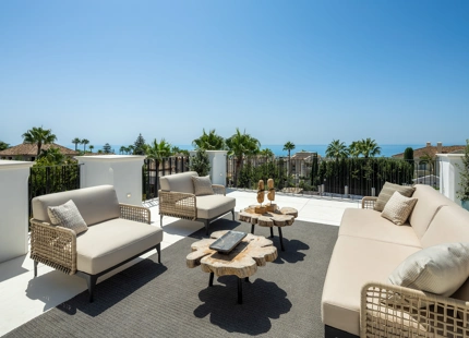 VILLA DE LUJO DE 6 DORMITORIOS CON VISTAS PANORÁMICAS AL MAR EN SIERRA BLANCA