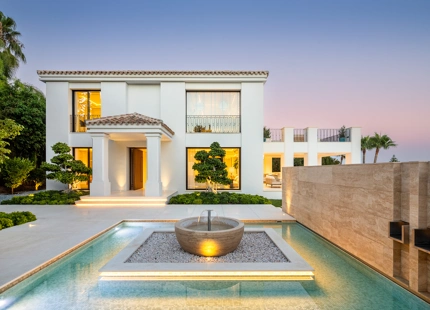 VILLA DE LUJO DE 6 DORMITORIOS CON VISTAS PANORÁMICAS AL MAR EN SIERRA BLANCA