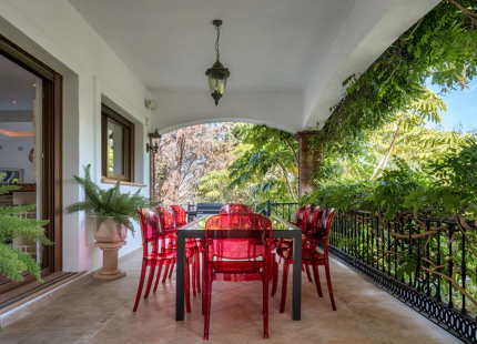 ELEGANT ANDALUSIAN-STYLE LUXURY VILLA IN EL PARAISO ALTO, ESTEPONA