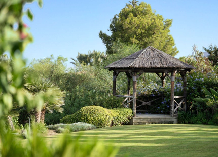 ELEGANT ANDALUSIAN-STYLE LUXURY VILLA IN EL PARAISO ALTO, ESTEPONA
