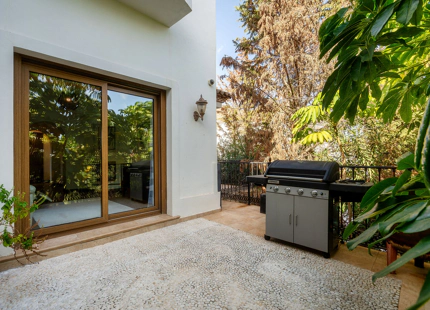 ELEGANT ANDALUSIAN-STYLE LUXURY VILLA IN EL PARAISO ALTO, ESTEPONA