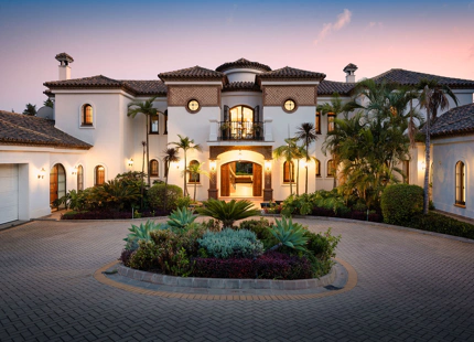 ELEGANT ANDALUSIAN-STYLE LUXURY VILLA IN EL PARAISO ALTO, ESTEPONA