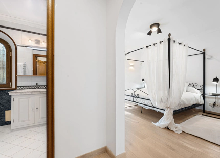 ELEGANT ANDALUSIAN-STYLE LUXURY VILLA IN EL PARAISO ALTO, ESTEPONA