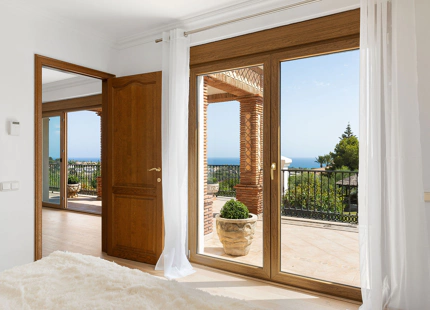 ELEGANT ANDALUSIAN-STYLE LUXURY VILLA IN EL PARAISO ALTO, ESTEPONA