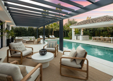 ELEGANTE VILLA MODERNA CERCA DEL CAMPO DE GOLF LAS BRISAS