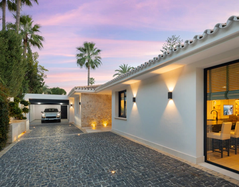 Villa for sale in Nueva Andalucia, Marbella