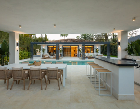 Villa for sale in Nueva Andalucia, Marbella