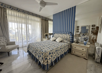 COZY LUXURY SHORT-TERM RENTAL IN ALCAZABA BEACH
