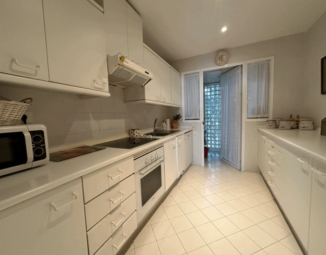 Apartamento en alquiler a corta temporada en Alcazaba Beach, Estepona East