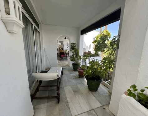 Apartamento en alquiler a corta temporada en Alcazaba Beach, Estepona East