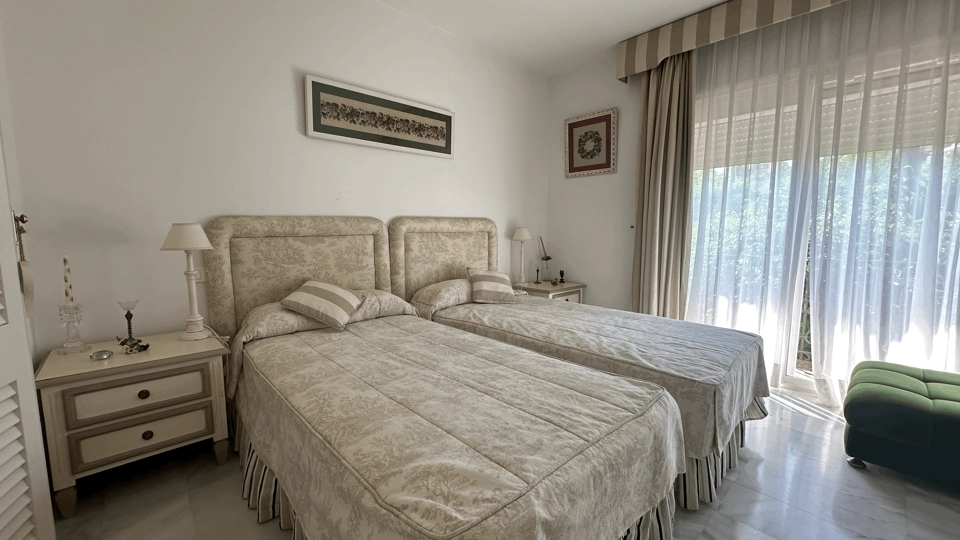 Apartment for short term rent in Alcazaba Beach, Estepona East