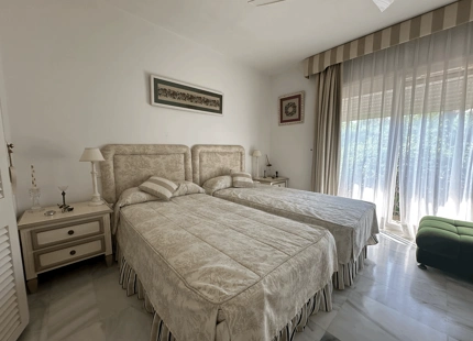 COZY LUXURY SHORT-TERM RENTAL IN ALCAZABA BEACH