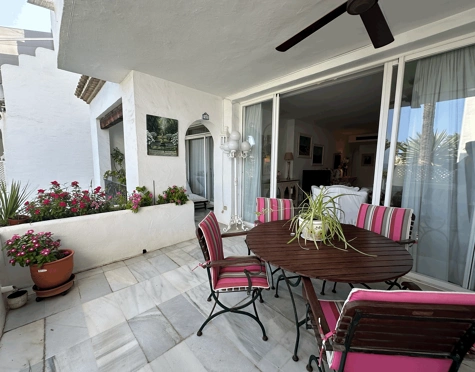 Apartamento en alquiler a corta temporada en Alcazaba Beach, Estepona East