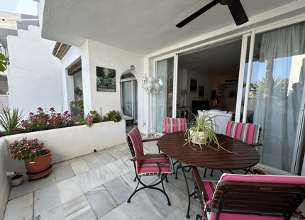 COZY LUXURY SHORT-TERM RENTAL IN ALCAZABA BEACH