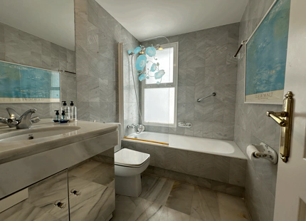 COZY LUXURY SHORT-TERM RENTAL IN ALCAZABA BEACH