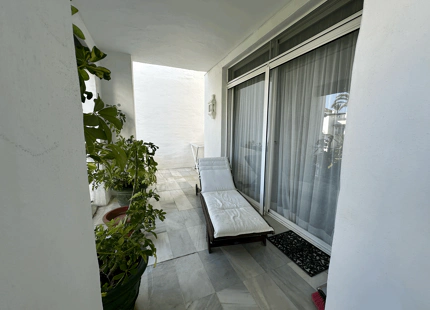 COZY LUXURY SHORT-TERM RENTAL IN ALCAZABA BEACH