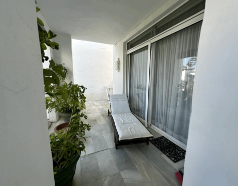 Apartamento en alquiler a corta temporada en Alcazaba Beach, Estepona East
