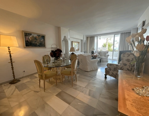 Apartamento en alquiler a corta temporada en Alcazaba Beach, Estepona East