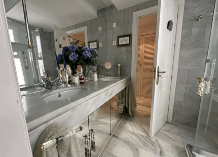 COZY LUXURY SHORT-TERM RENTAL IN ALCAZABA BEACH