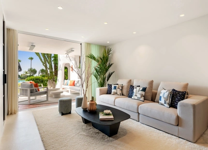 EXQUISITO APARTAMENTO EN PLANTA BAJA ORIENTADO AL SUR CON VISTAS AL MAR