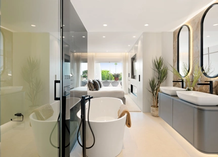 EXQUISITO APARTAMENTO EN PLANTA BAJA ORIENTADO AL SUR CON VISTAS AL MAR