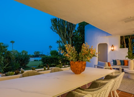 EXQUISITO APARTAMENTO EN PLANTA BAJA ORIENTADO AL SUR CON VISTAS AL MAR