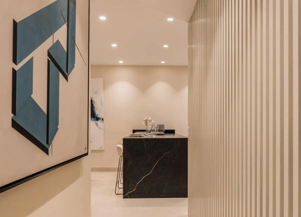 APARTAMENTO DE LUJO EN PLANTA BAJA TOTALMENTE RENOVADO CON VISTAS A JARDINES