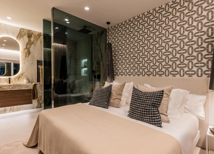 APARTAMENTO DE LUJO EN PLANTA BAJA TOTALMENTE RENOVADO CON VISTAS A JARDINES